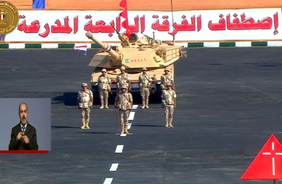 رئيس الجمهورية يشهد اصطفاف الفرقة الرابعة المدرعة