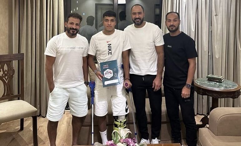 رسميًا.. الأهلي يوقع عقد احتراف مع عمر سيد معوض