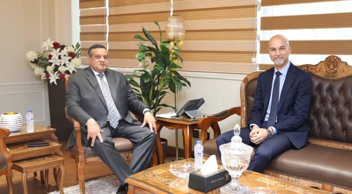وزير التنمية يلتقي قنصل عام فرنسا بالإسكندرية لبحث التعاون المشترك