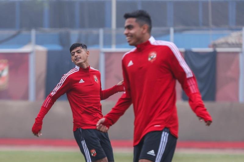 عرض قطري للتعاقد مع نجم الأهلي في الميركاتو الشتوي 