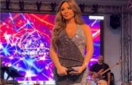 إليسا تقف دقيقة حداد على أرواح شهداء فلسطين في حفلها بألمانيا