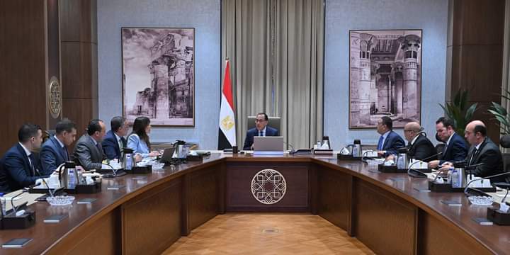 رئيس الوزراء يستعرض نتائج الجهود الترويجية لجذب الاستثمارات الأجنبية لمصر