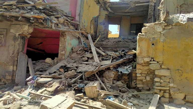 انهيار عقار سكني في بورسعيد والمحافظ يصل موقع الحادث