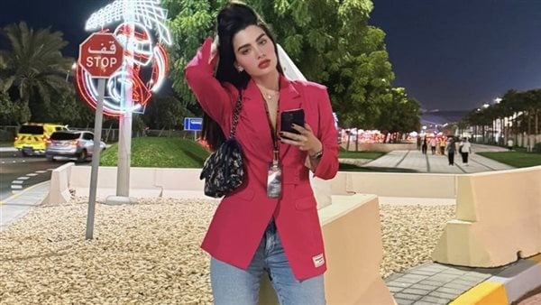 روان بن حسين  تخطف قلوب جمهورها بإطلالة جذابة.. تعرف