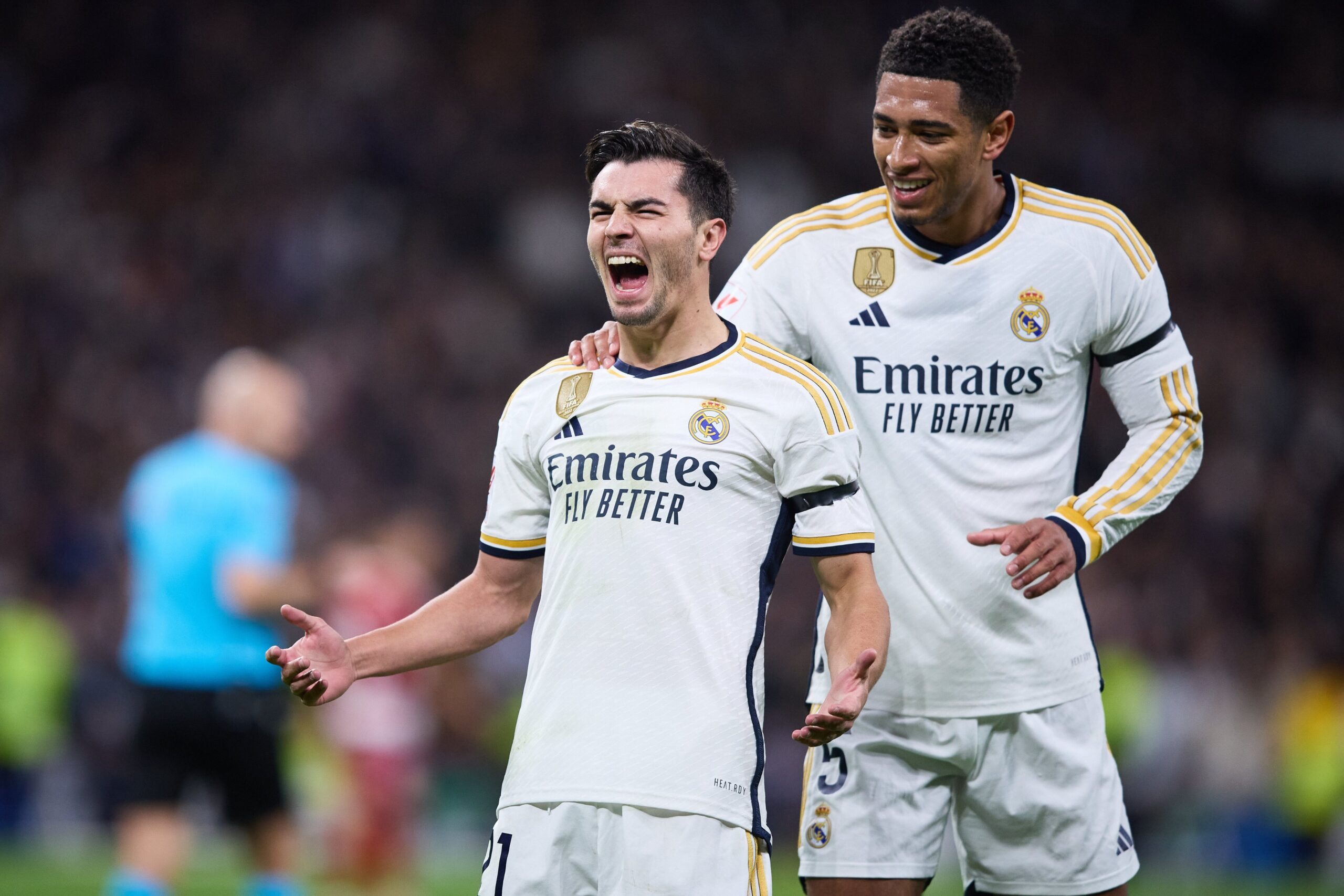ريال مدريد يستعيد الصدارة بفوز سهل على غرناطة