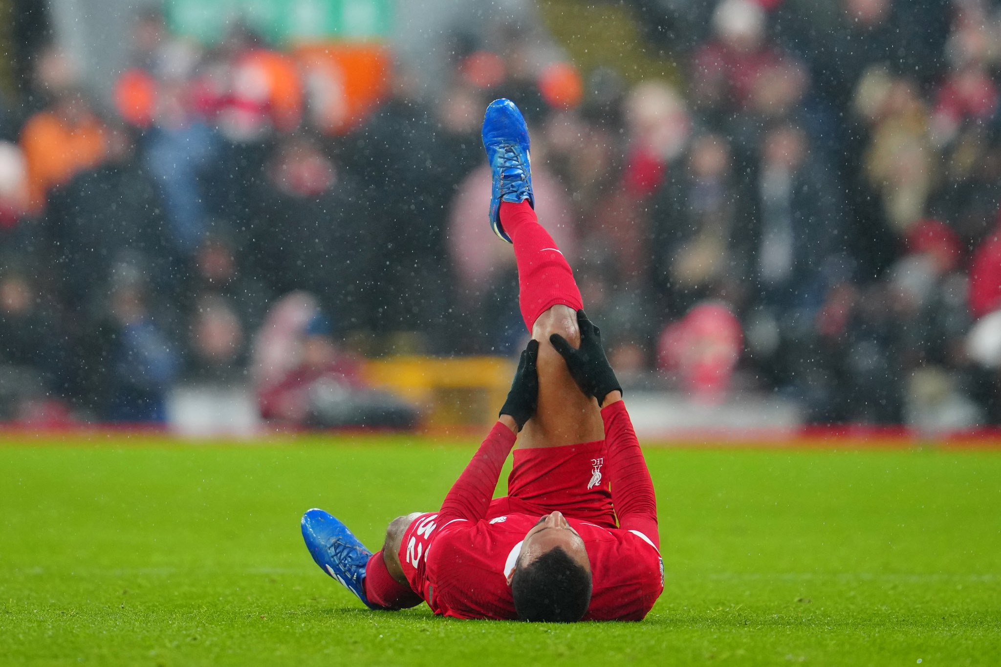 ليفربول يفتقد خدماته لاعبه بسبب الإصابة 