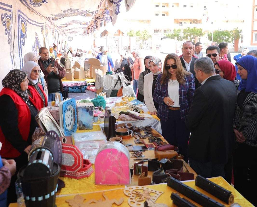 محافظ دمياط تفتتح معرض الأسر المنتجة وتدريب السيدات لريادة الأعمال