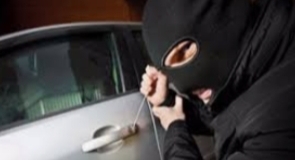 ضبط سائق بسرقة مليون و500 ألف جنيه من سيارة بالإسكندرية
