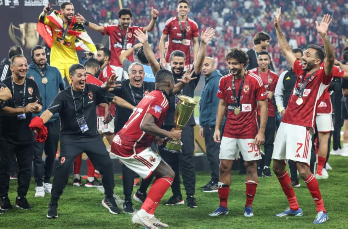 نادي تركي يرصد 5 مليون يورو لخطف نجم الأهلي في الميركاتو الشتوي