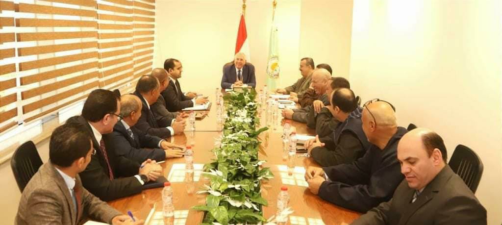 وزير الزراعة يبحث تعزيز دور التعاونات الزراعية في دعم الفلاح والمزارع المصري
