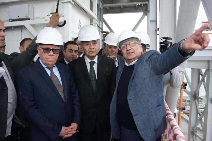 وزير التموين يتفقد مشروع صومعة ميناء غرب بورسعيد