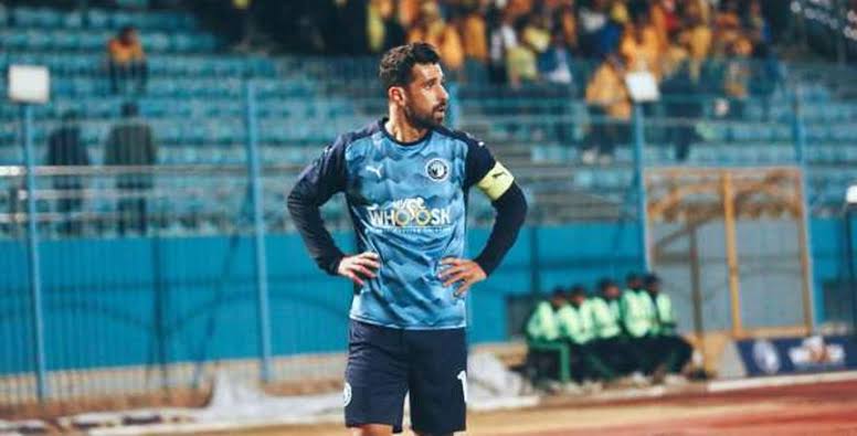 بيراميدز يعلق على أنباء انتقال عبدالله السعيد للزمالك 