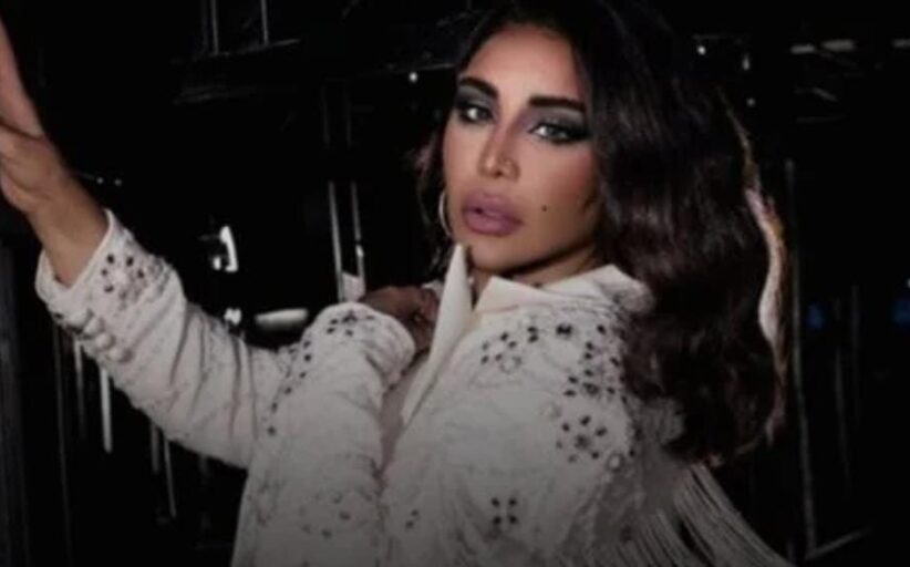 أحلام تشعل مسرح جرش بإطلالة ملكية وفستان أسود أنيق