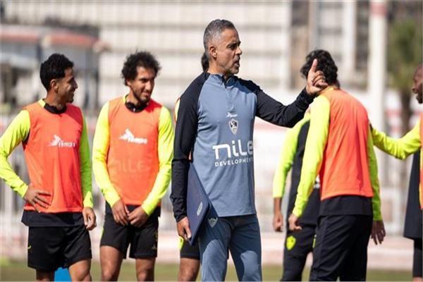 محاضرة فنية للاعبي الزمالك قبل مواجهة أبو سليم