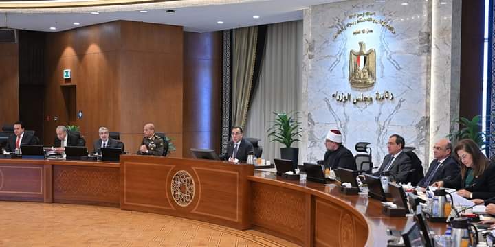 رئيس الوزراء يوجه بقيام مختلف الوزراء بالعمل على تفعيل مخرجات المرحلة الأولي من الحوار الوطني