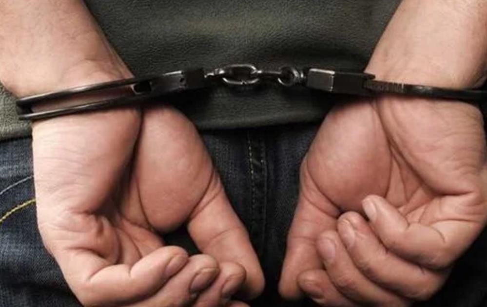 الداخلية تقبض على شخص يروج لبيع السكر في قنا