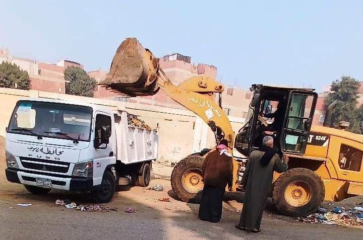 محافظ بني سويف يتابع جهود الوحدة المحلية بالواسطى 