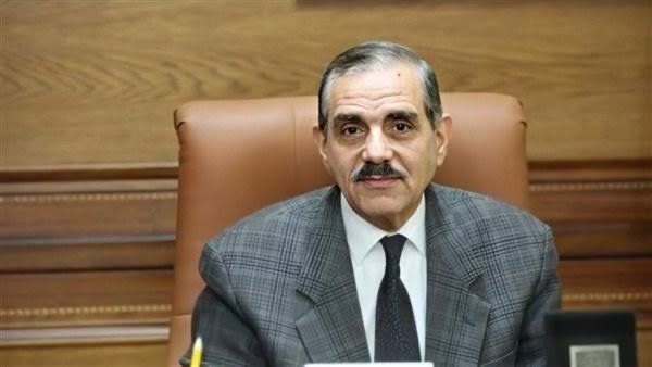 محافظ كفر الشيخ يعلن استمرار توقف حركة الملاحة والصيد بميناء البرلس