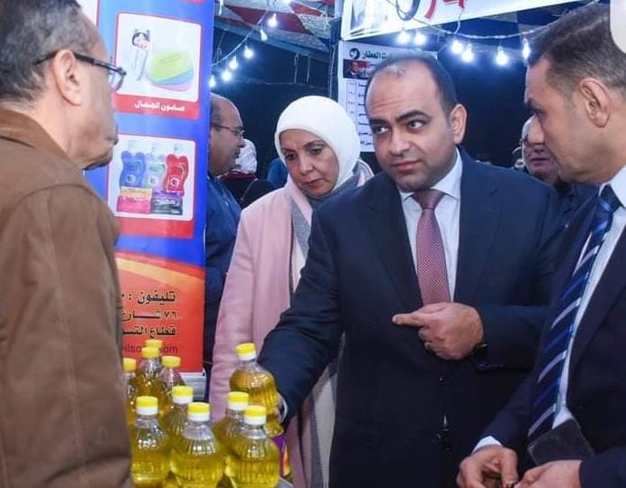 محافظ الإسكندرية يتابع افتتاح معرض 