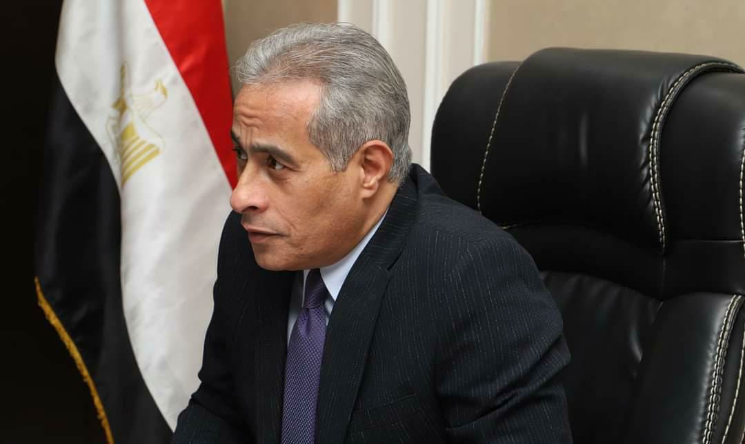 وزير العمل يوجه بسرعة صرف إعانات للعمال ضحايا غرق معدية منشأة القناطر