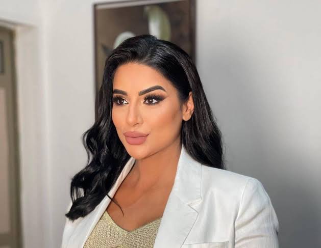 جوري بكر: 