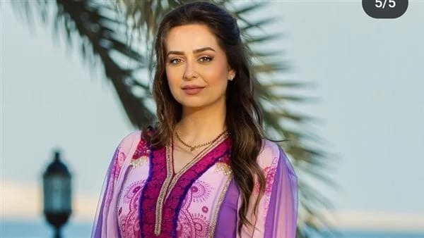 هبة مجدي بإطلالة متميزة ومحتشمة من كواليس تصوير 