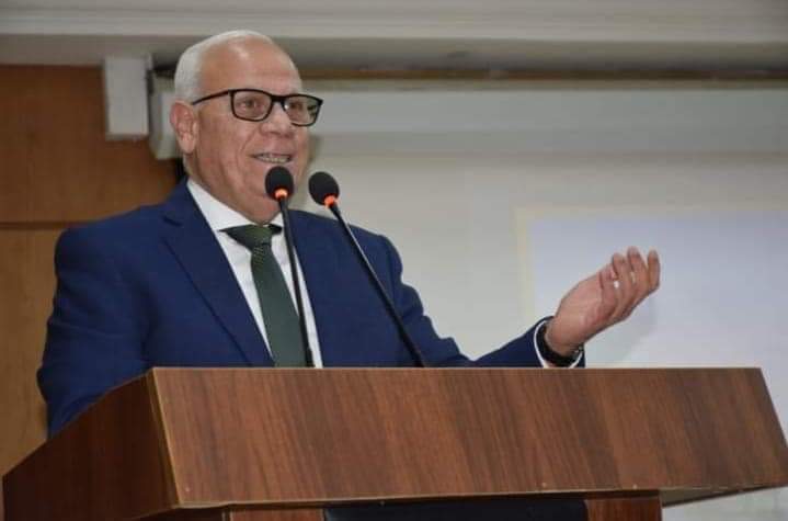 استمرار أعمال رصف ورفع كفاءة ميدان سوق بورفؤاد الحضاري ببورسعيد
