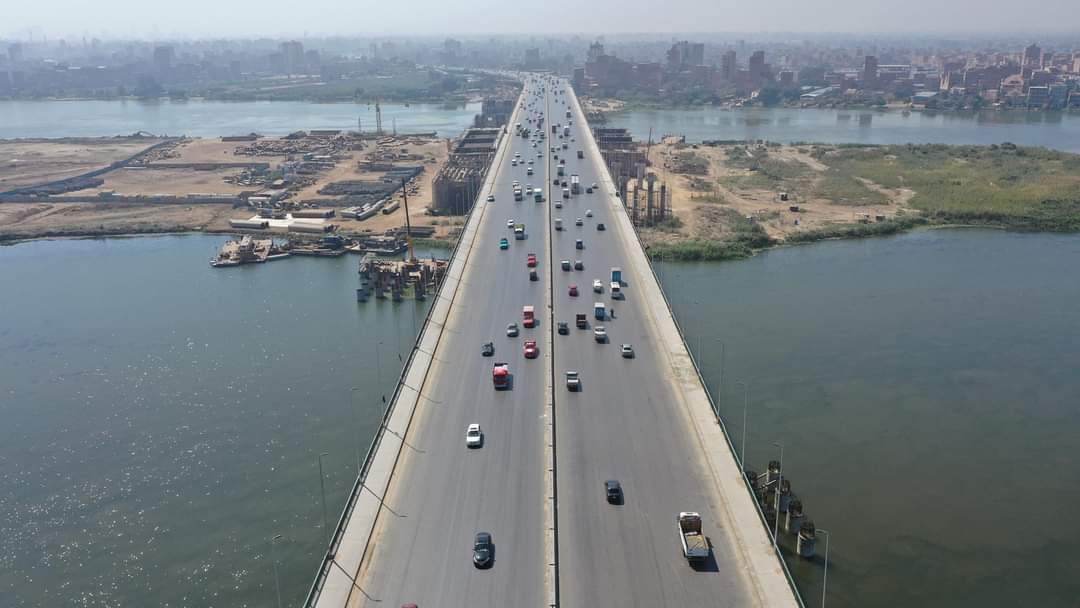 وزير النقل يتفقد مواقع العمل بالمرحلة الثانية من مشروع تطوير الطريق الدائري