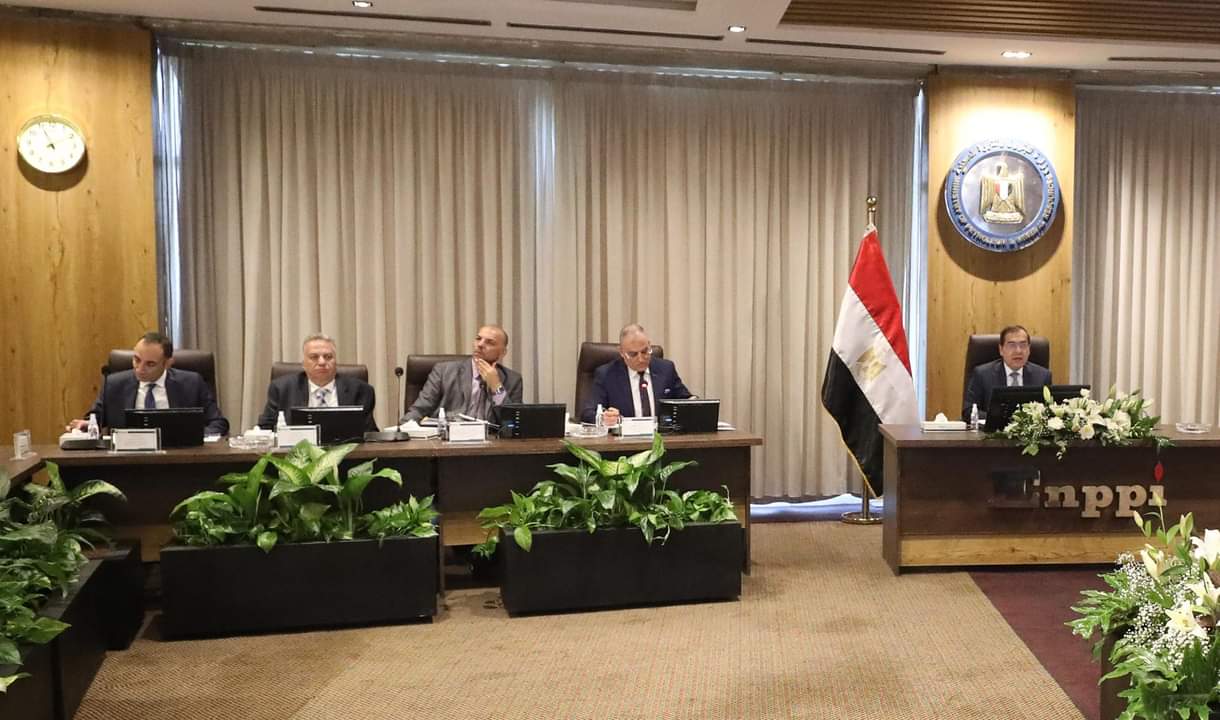  وزير البترول يؤكد تنفيذ مشروعات متميزة فى كافة مجالات صناعة البترول والغاز وزيادة حجم أعمال