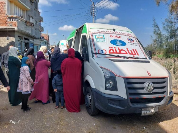 صحة دمياط تختتم خطة شهر فبراير بإطلاق قافلة طبية مجانية بعزب العرب