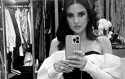 بالأبيض والأسود.. درة تتألق في أحدث ظهور عبر 