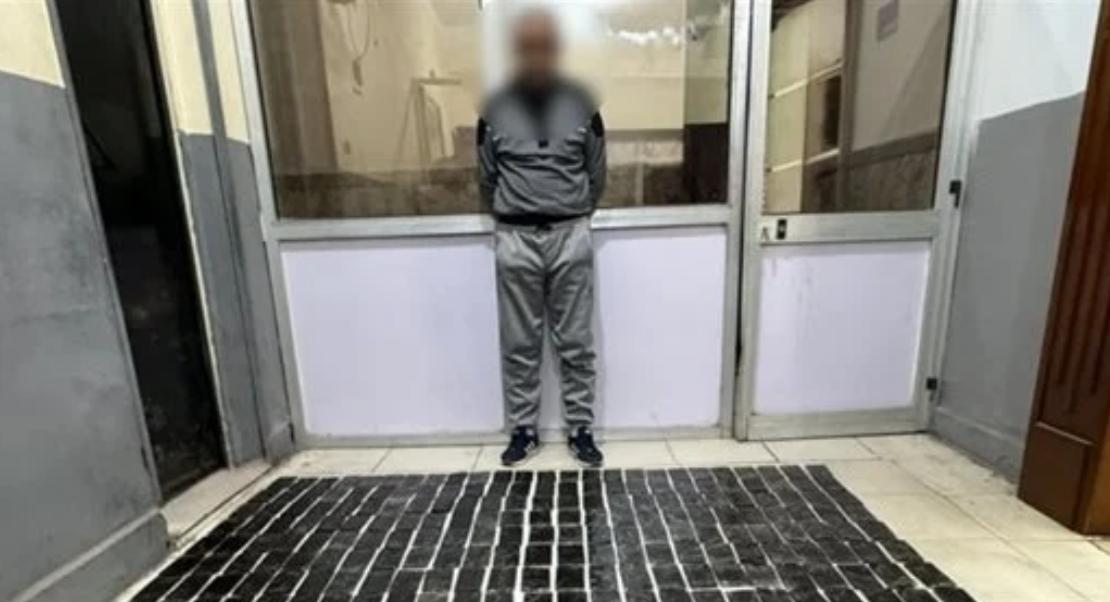 سقوط اكبر تاجر مخدرات في قبضة مباحث مركز شرطة الزقازيق بالشرقية 