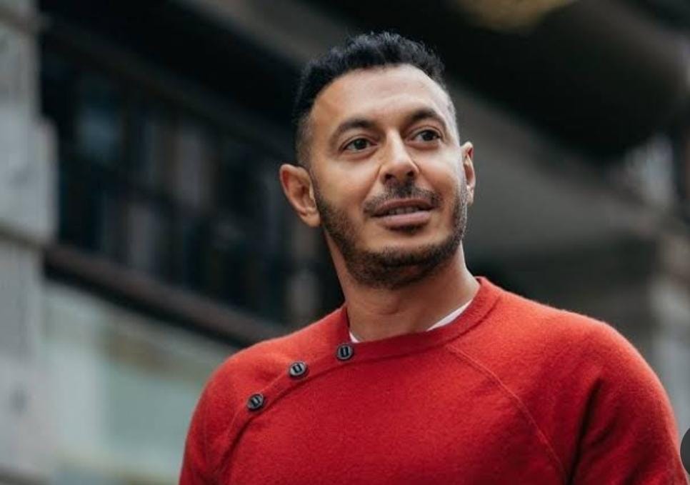 مصطفى شعبان أول الحاضرين في عزاء شقيقة المخرج مجدي الهواري.. تفاصيل