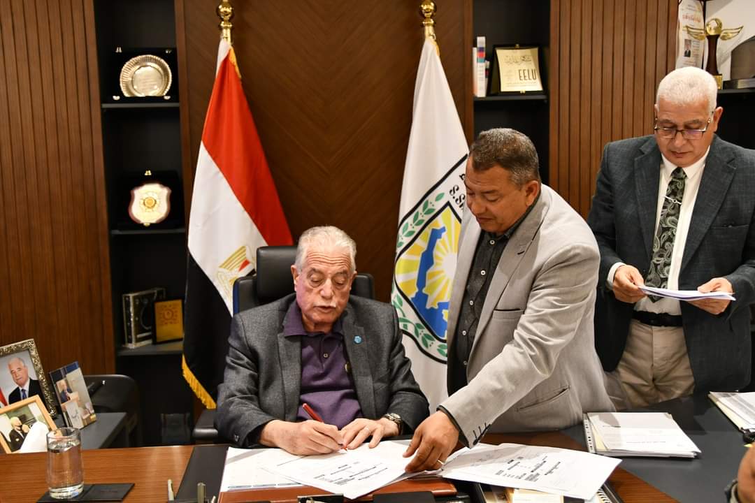 محافظ جنوب سيناء يصدق على 578 حالة تصالح مخالفات البناء 