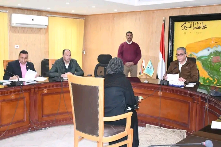 محافظ الفيوم يوجه بمراجعة توصيل الصرف الصحي للتوسعات الجديدة بباغوص