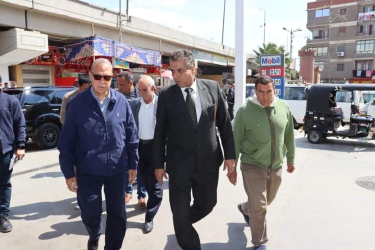محافظ القليوبية يتابع إنتظام الحركة بالمواقف في بنها وبعض المدن