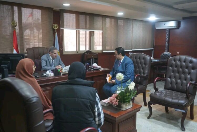 في لفتة إنسانية.. محافظ الغربية يستجيب لمطلب امرأتين بعد لقاءهم في السيد البدوي