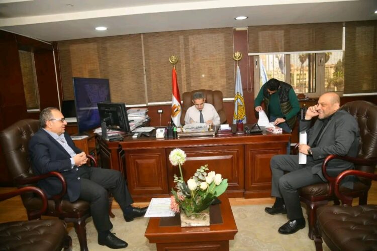 محافظ الغربية يلتقي أعضاء مجلس النواب لبحث مطالب المواطنين