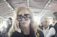 إزالة العنصر: الفنانة نجلاء فتحي على حضور جنازة والد زوج ابنتها المخرج محمد خضر الفنانة نجلاء فتحي على حضور جنازة والد زوج ابنتها المخرج محمد خضر