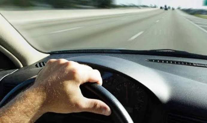 حركات استعراضية وسرعة جنونية تثير فزع الأهالي في الجيزة