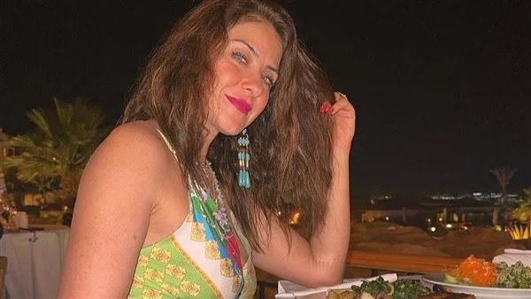 بإطلالة أنيقة.. هيدي كرم تخطف الأنظار عبر إنستجرام