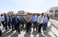 وزير الإسكان يتفقد أعمال التشطيبات بأبراج المنطقة الشاطئية 