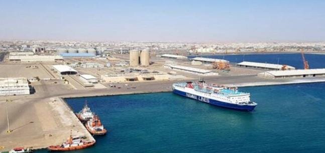 مواني البحر الاحمر : تداول 10 آلاف طن بضائع و821 شاحنة