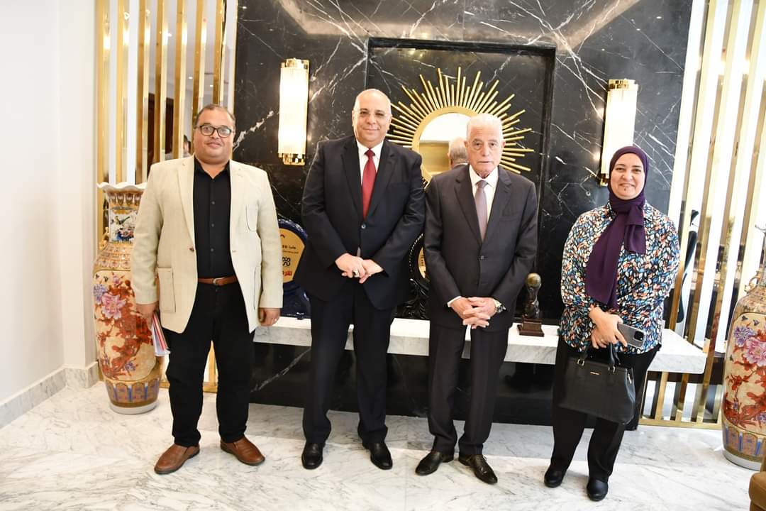 محافظ جنوب سيناء يبحث إعداد المؤتمر الدولي الخامس لتحلية المياه