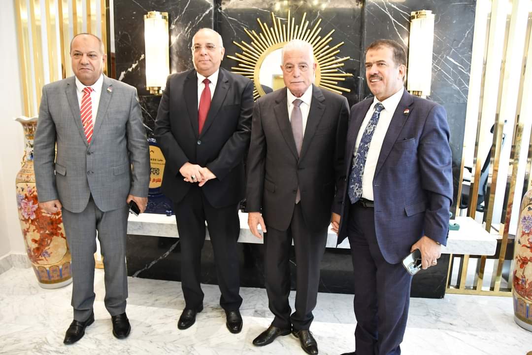 محافظ جنوب سيناء يناقش فعاليات مؤتمر الطاقة الأفريقي بشرم الشيخ