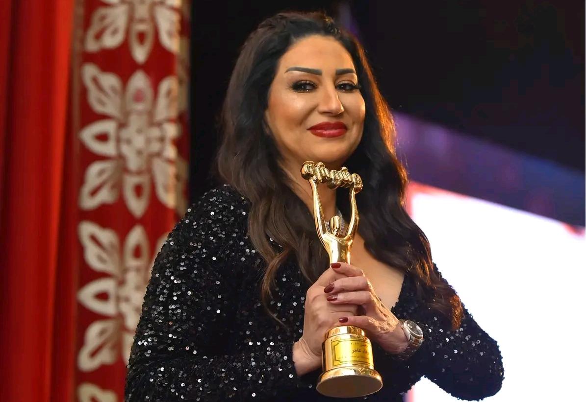 وفاء عامر: 