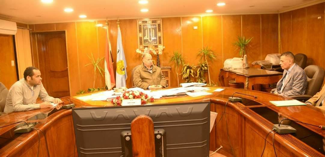 محافظ أسيوط يتابع جهود مديرية التضامن الإجتماعي خلال الفترة الماضية