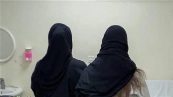شقيقتان تنصبان على 1000 فتاة من تجار شي إن بزعم تشغيل أموالهن