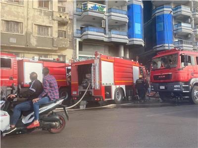 إخماد حريق نشب بسيارة ملاكي في الإسكندرية