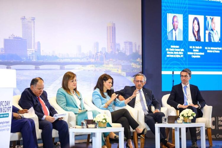 وزيرة التعاون الدولي تُشارك في جلسة رفيعة المستوى تحت عنوان حوار بين القطاعين الحكومية والخاص 